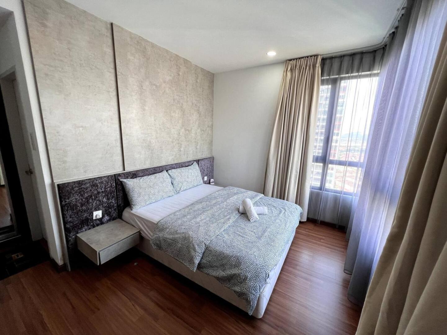 I-city Luxury Condominiums, - Smarthome Apartemen