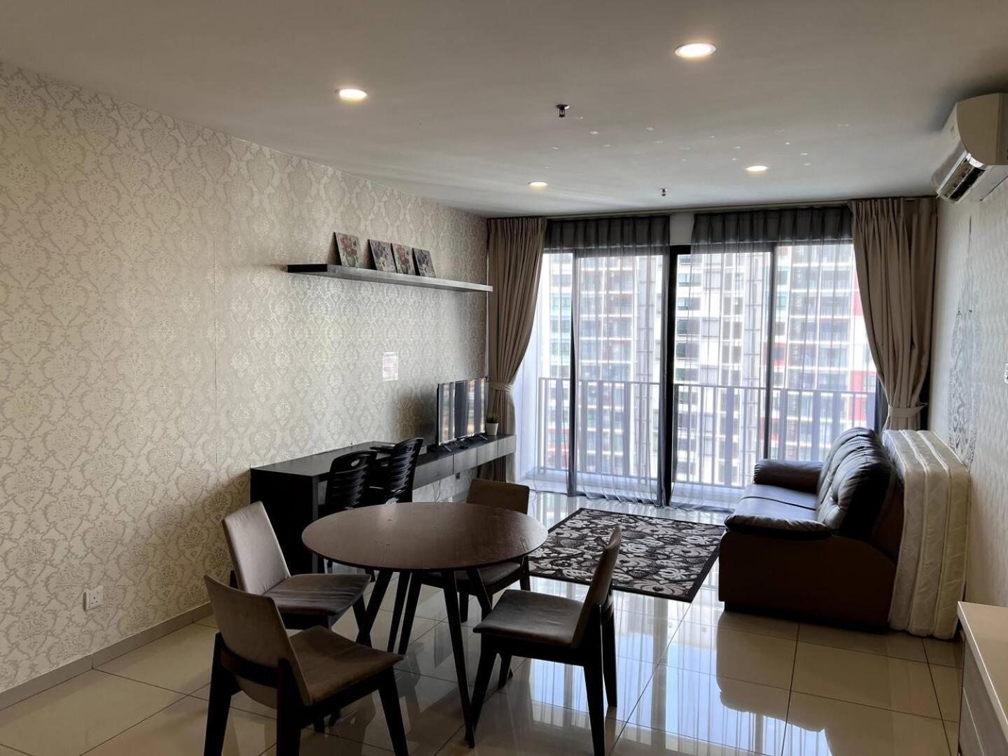I-city Luxury Condominiums, - Smarthome Apartment *