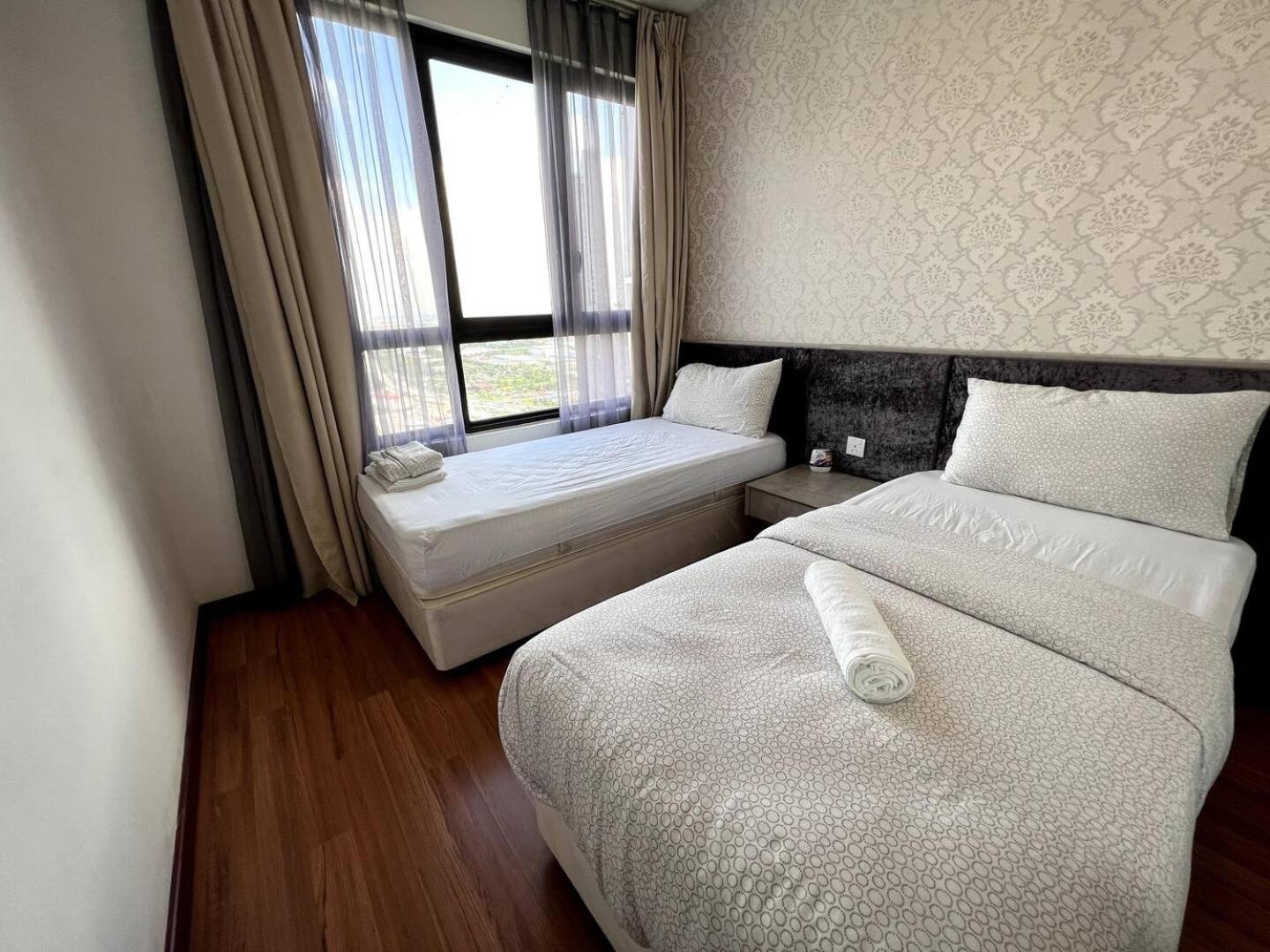 Apartment I-city Luxury Condominiums, - Smarthome *