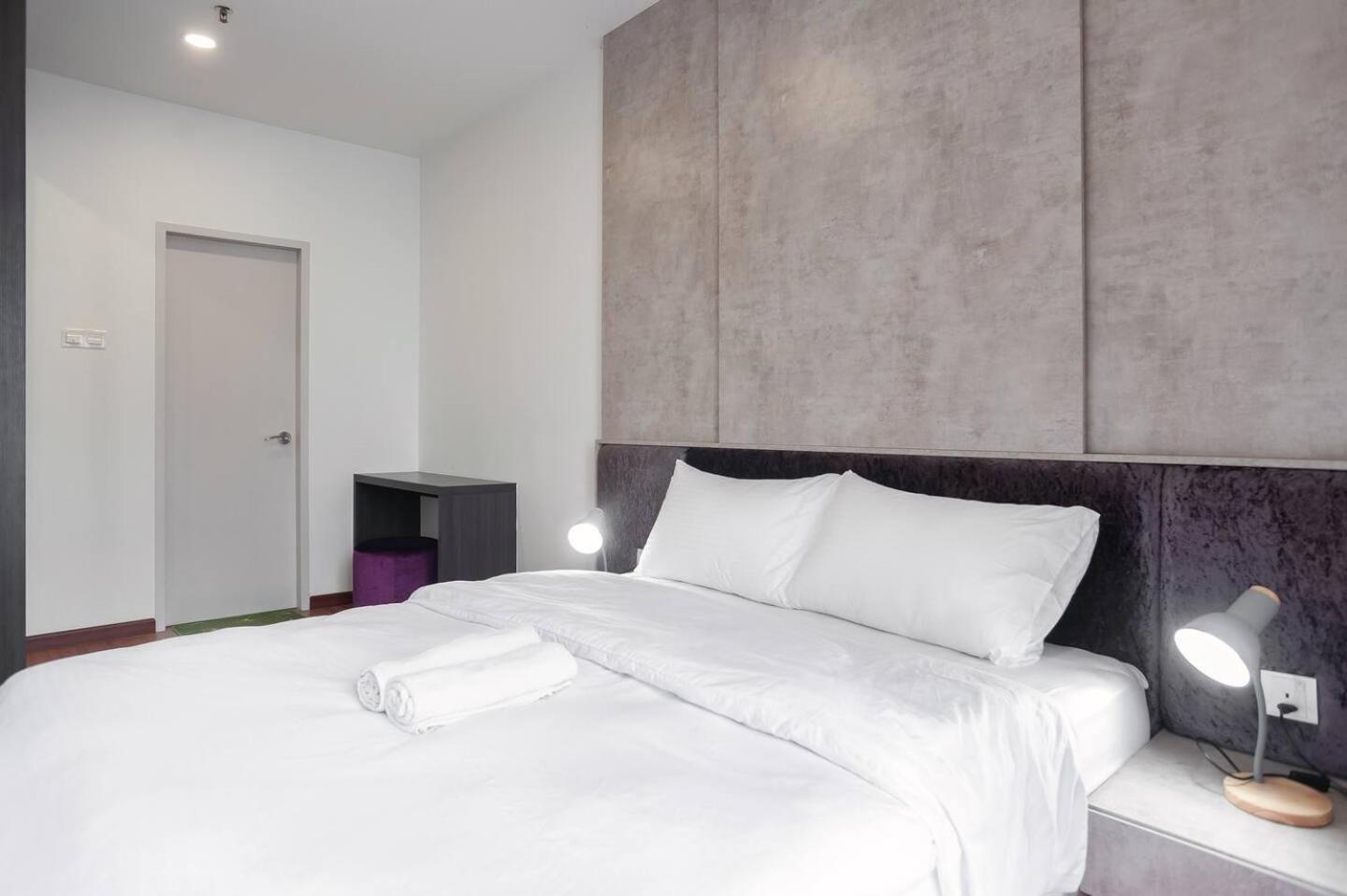 I-city Luxury Condominiums, - Smarthome Apartment *