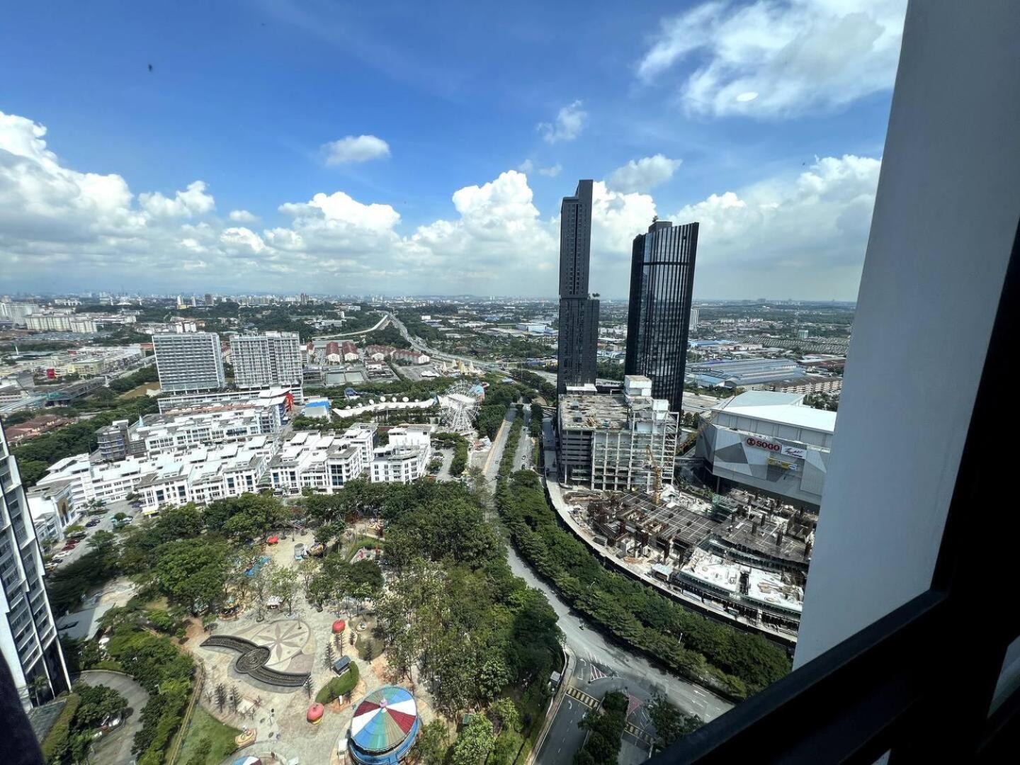 Apartment I-city Luxury Condominiums, - Smarthome Shah Alam