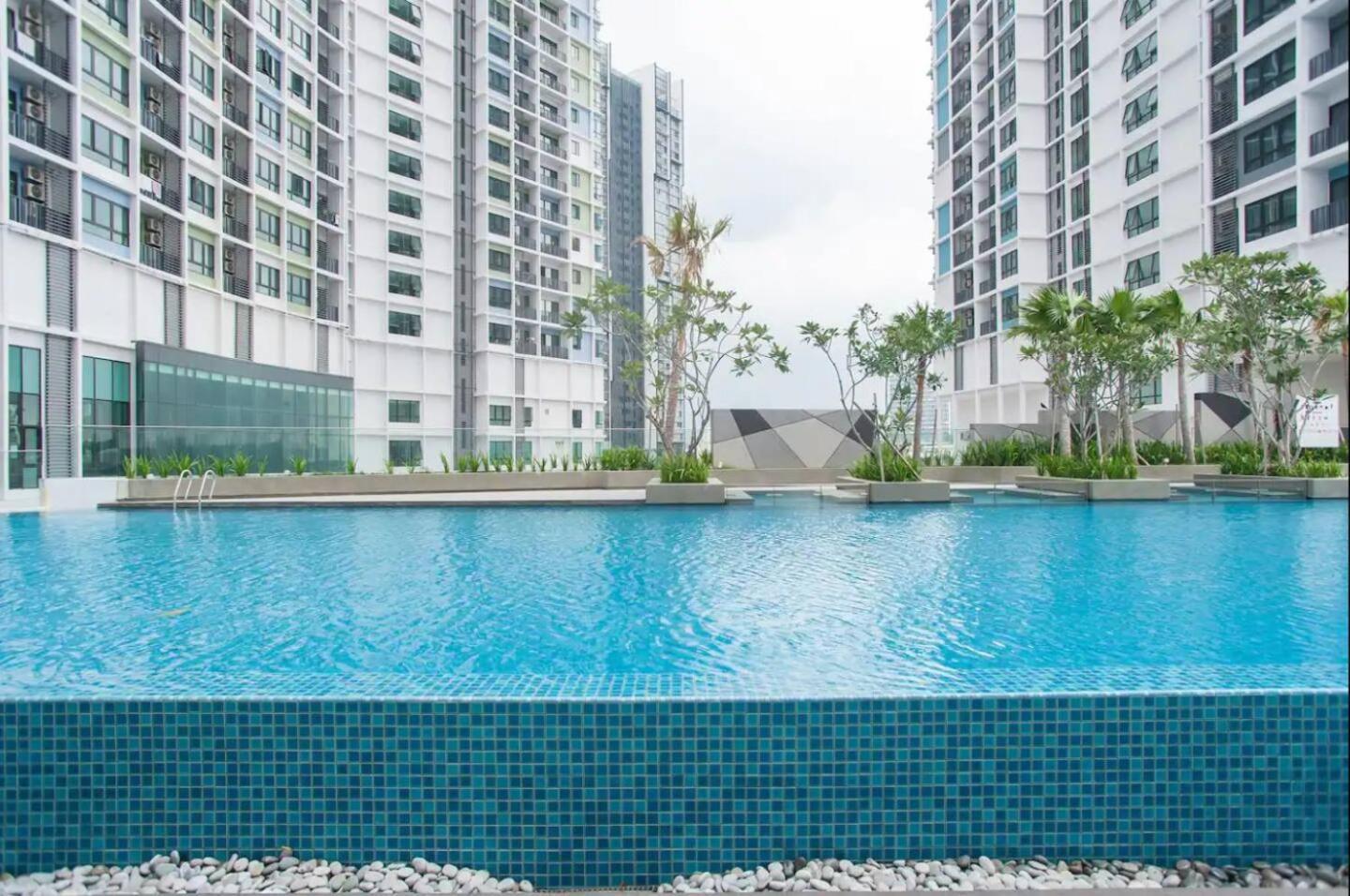 I-city Luxury Condominiums, - Smarthome Apartment Shah Alam