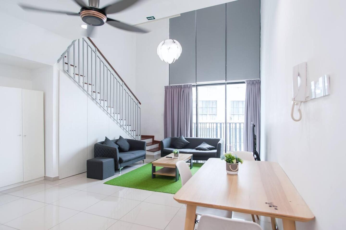 Apartment I-city Luxury Condominiums, - Smarthome Shah Alam