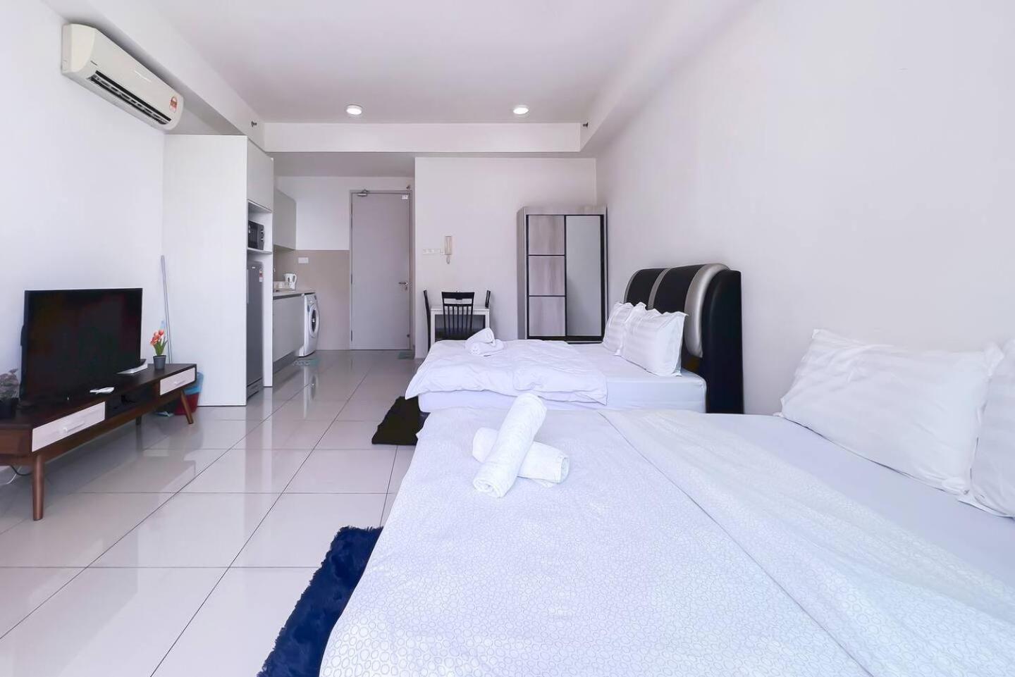 Apartment I-city Luxury Condominiums, - Smarthome *
