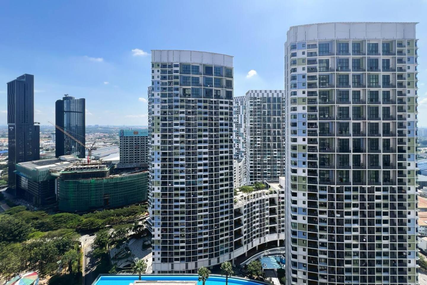 I-city Luxury Condominiums, - Smarthome *